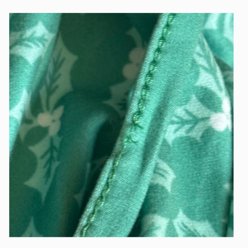 Cheeky Plum Striped and Floral Long Sleeve Santa Dress - Size 4T - EUC ⭐🎄 - Picture 11 of 12